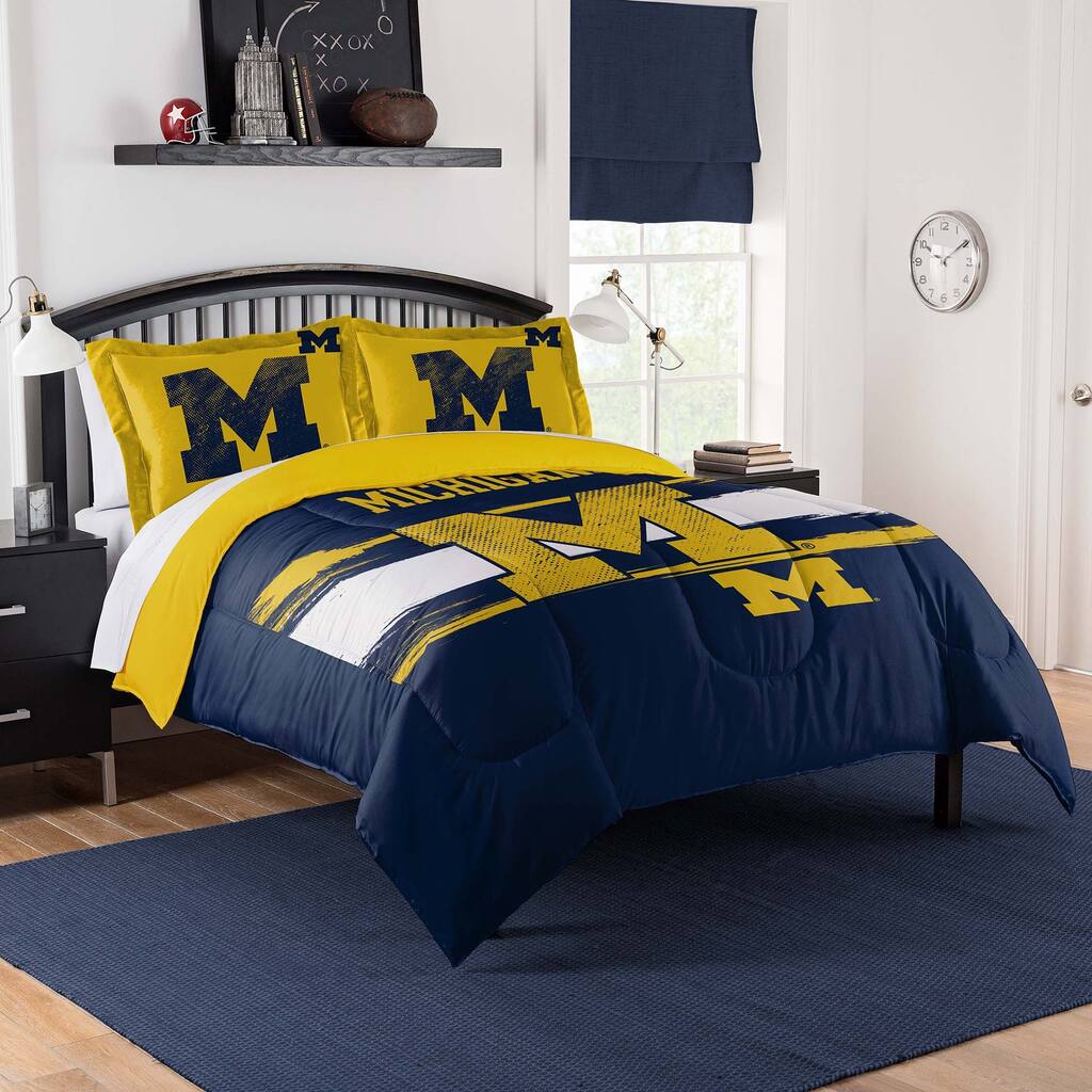 NCAA Michigan Wolverines Officially Licenced Comforter & Sham set