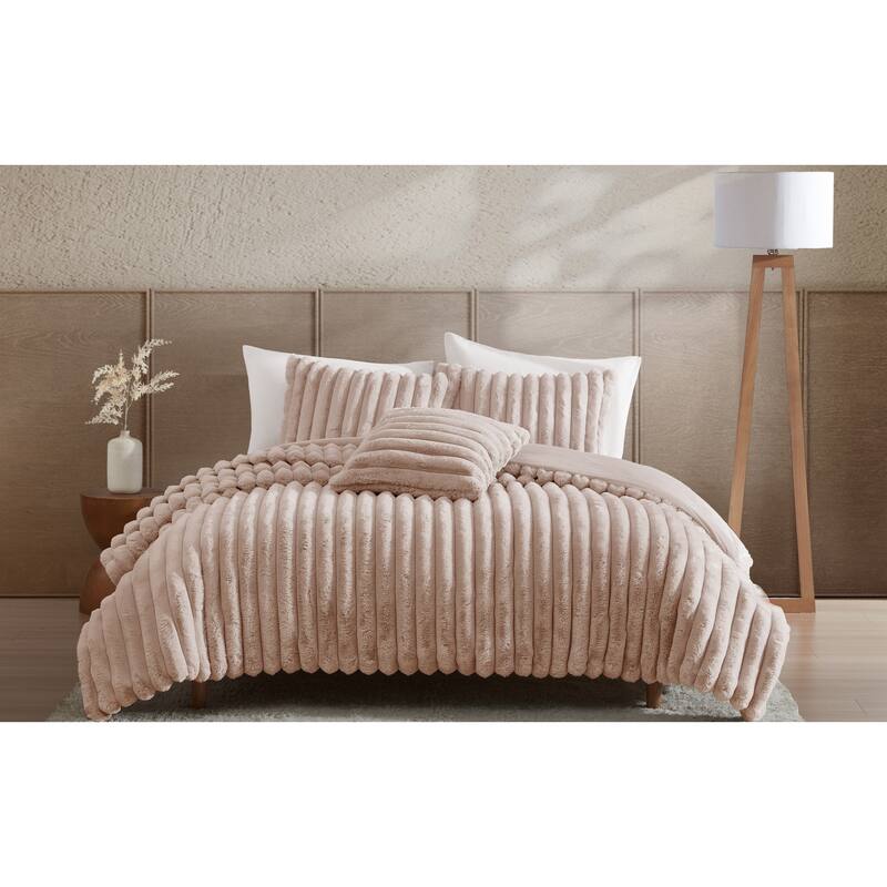 Riverbrook Home Everett Collection