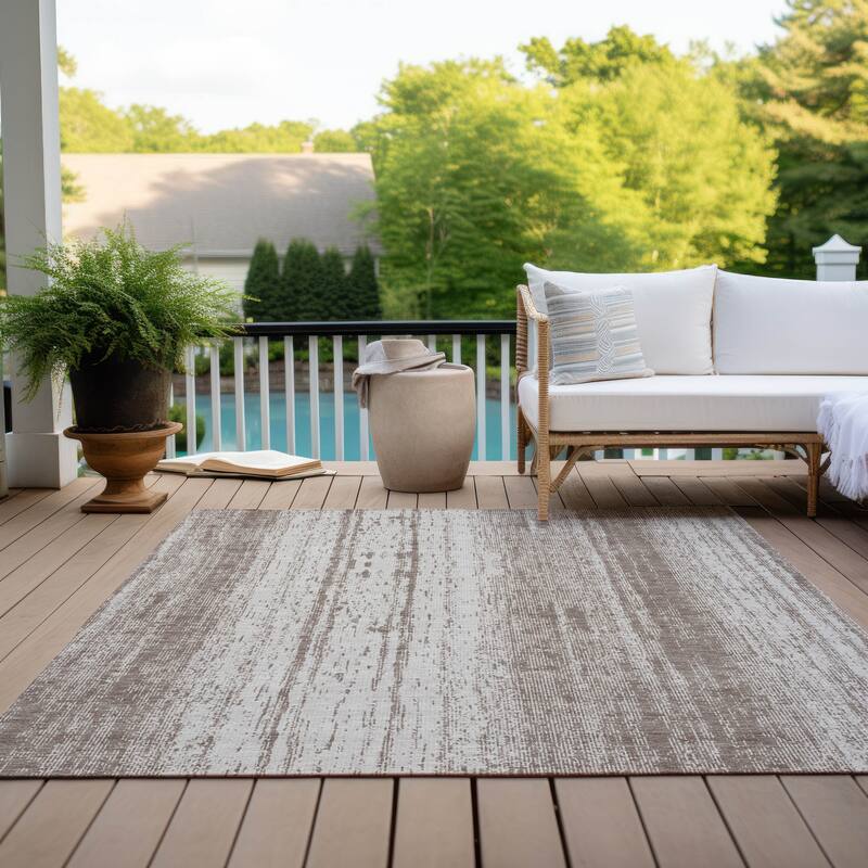 Machine Washable Indoor/ Outdoor Chantille Stripes Ombre Rug
