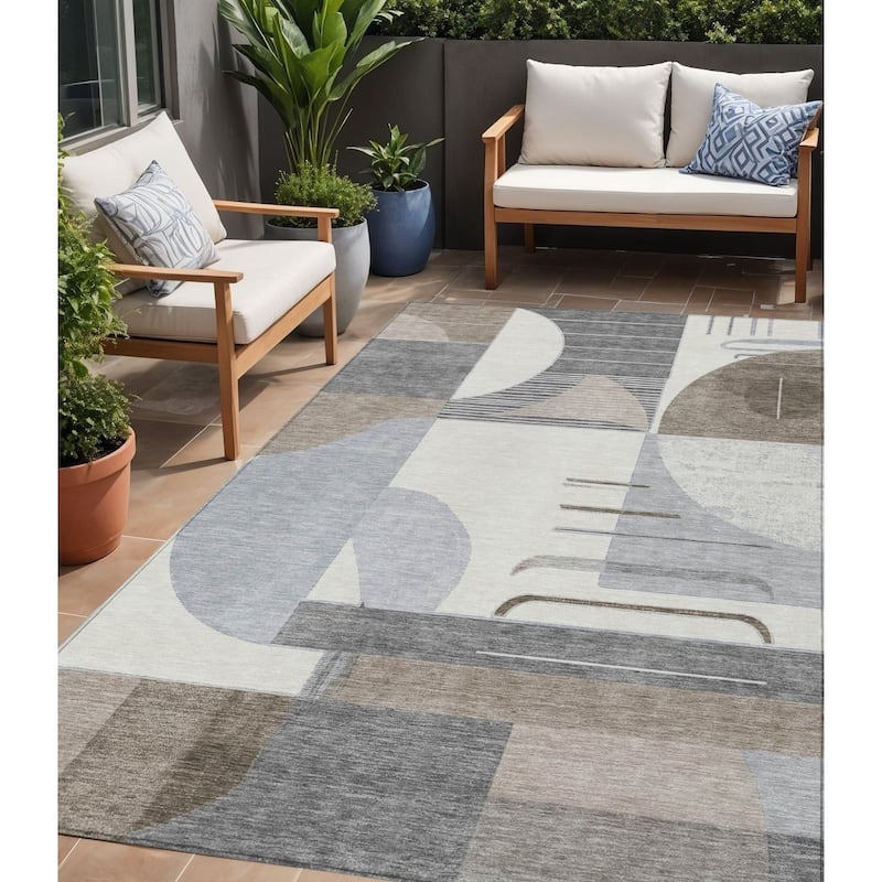 HomeRoots Geometric Modern Rectangle Outdoor Rug - 5' X 8'