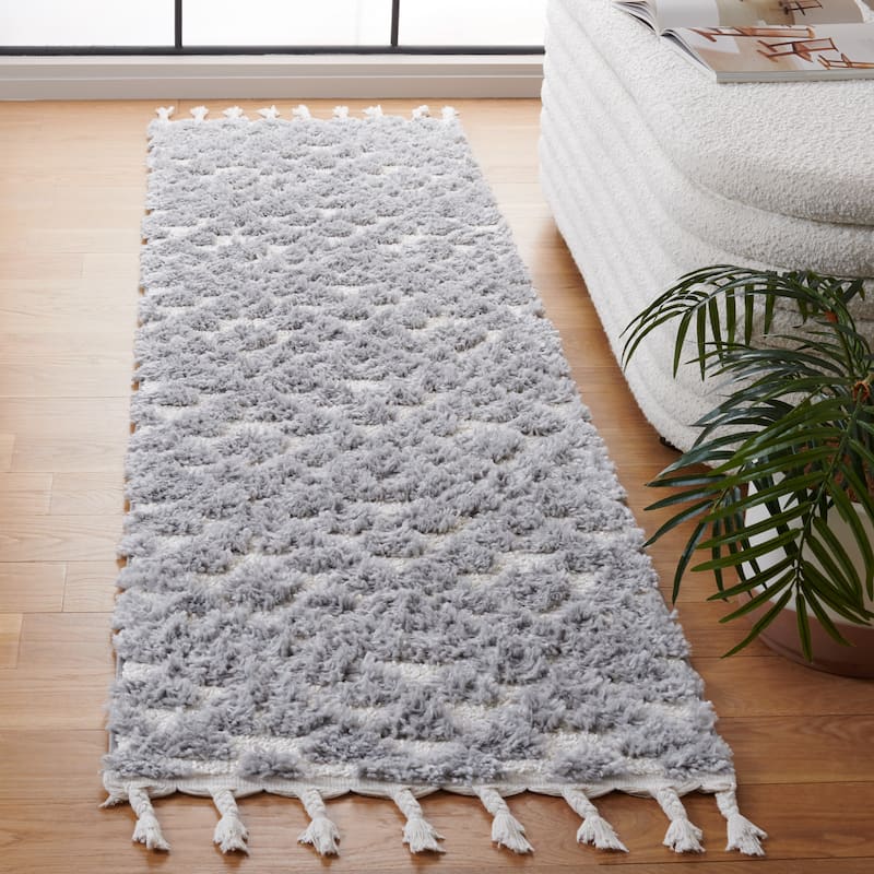 SAFAVIEH Moroccan Tassel Shag Delores 2-inch Thick Rug - 2'3" x 10' Runner - Grey/Ivory