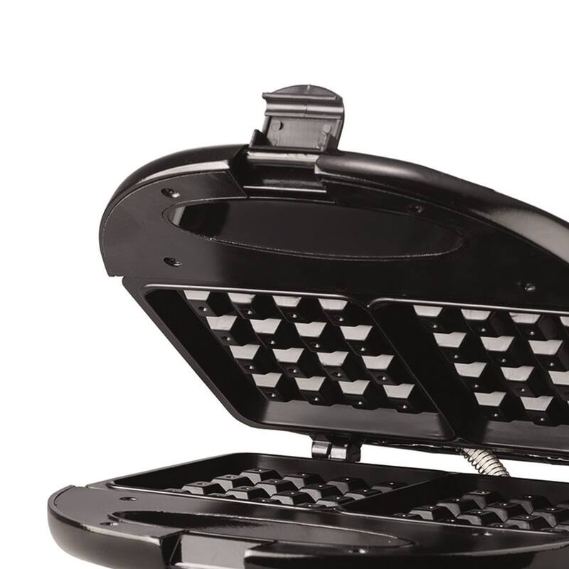 Locking Lid Indicator Light Quick Heat-Up Waffle Maker in Silver
