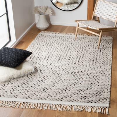 SAFAVIEH, Handmade Vermont Kristal New Zealand Wool Rug