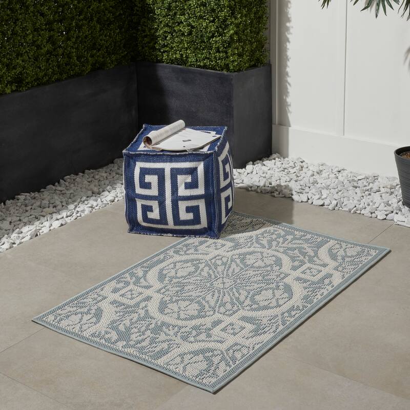 Porch & Den Godwin Medallion Indoor/Outdoor Area Rug