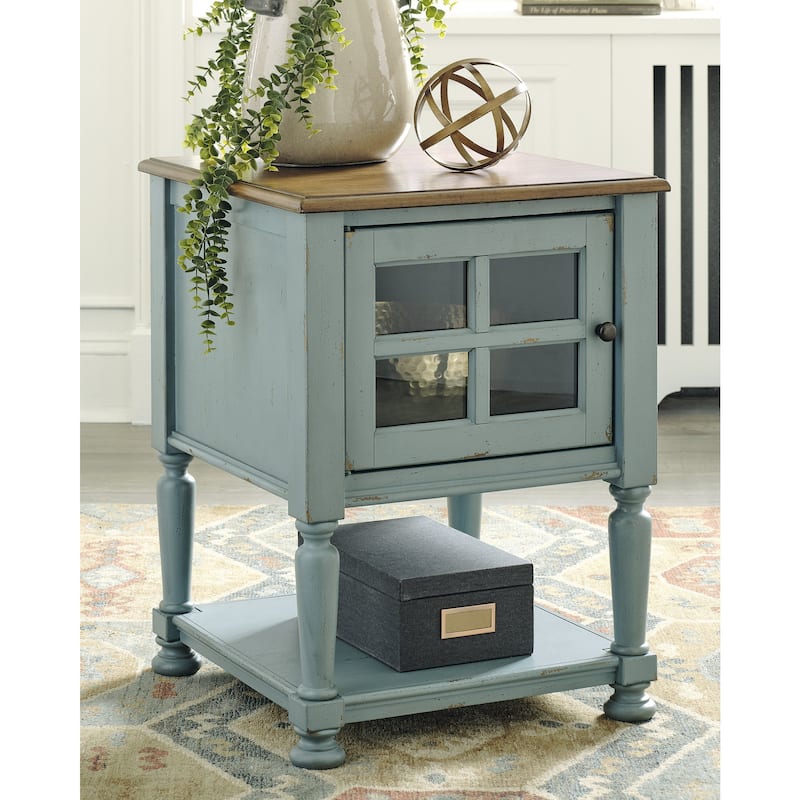 Mirimyn Casual Accent Cabinet