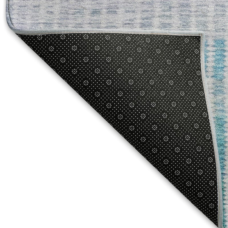 Machine Washable Indoor/ Outdoor Contemporary Stripes Chantille Rug