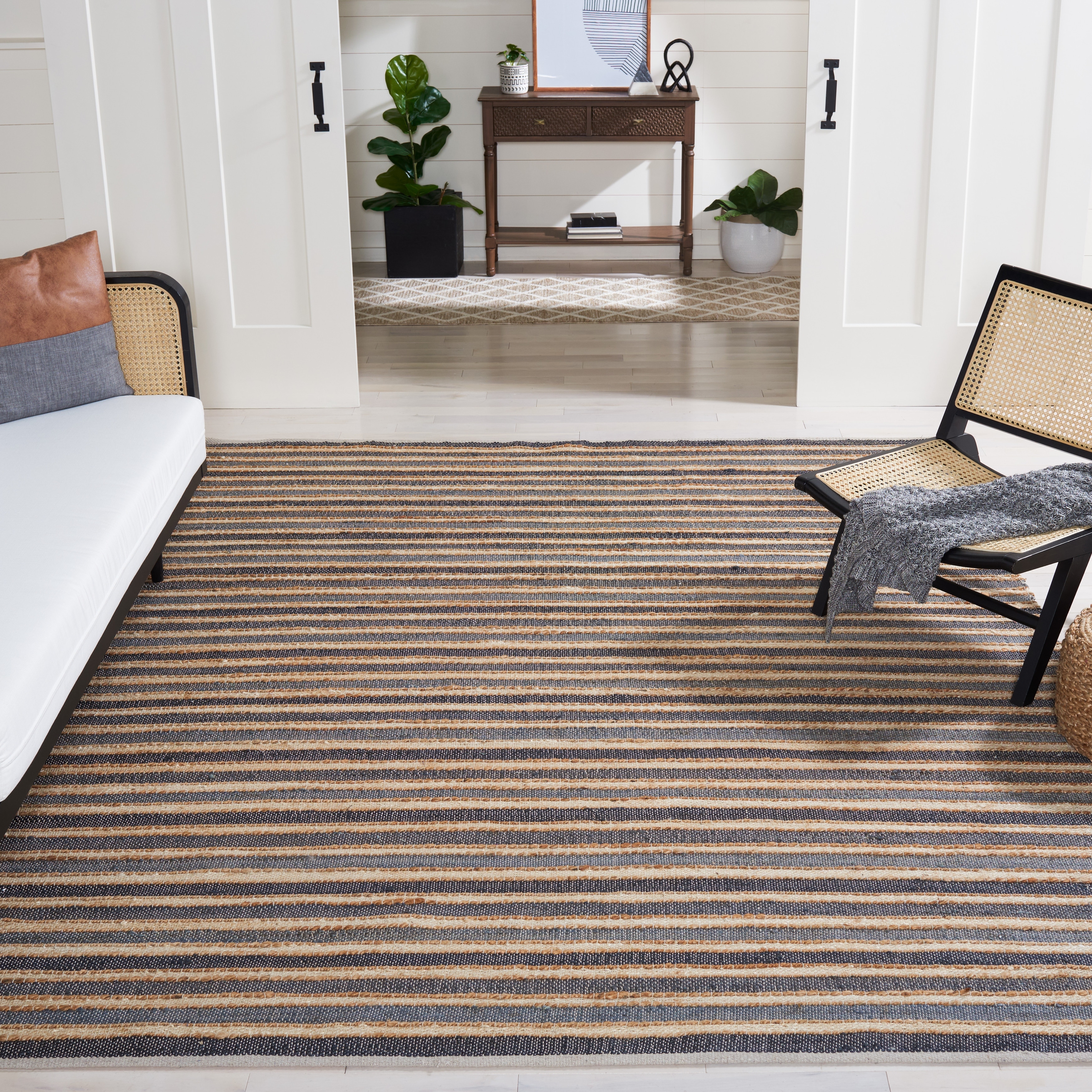 SAFAVIEH Handmade Striped Kilim Adrianna Stripe Wool Rug
