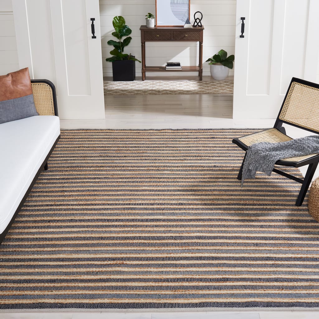 SAFAVIEH Handmade Striped Kilim Adrianna Stripe Wool Rug