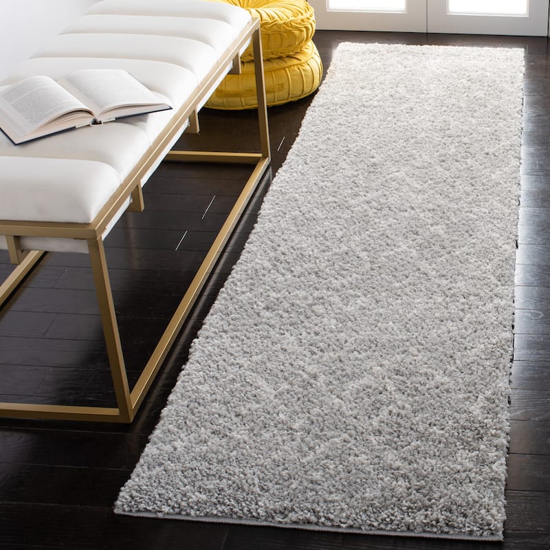 SAFAVIEH Berber Shag Ilmie Light Grey/Cream Rug - 2' x 10' Runner - Light Grey/Cream