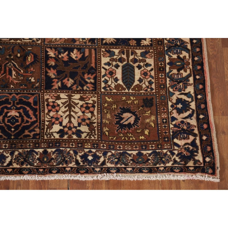 Bakhtiari Vintage Persian Rug Hand-Knotted Geometric Wool Carpet - 5'2" x 9'11"