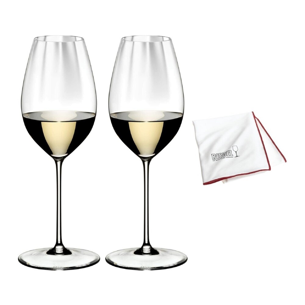 Riedel Vinum Martini Glasses (Set of 4) with Pourer & Polishing Cloth - Bed  Bath & Beyond - 31001051