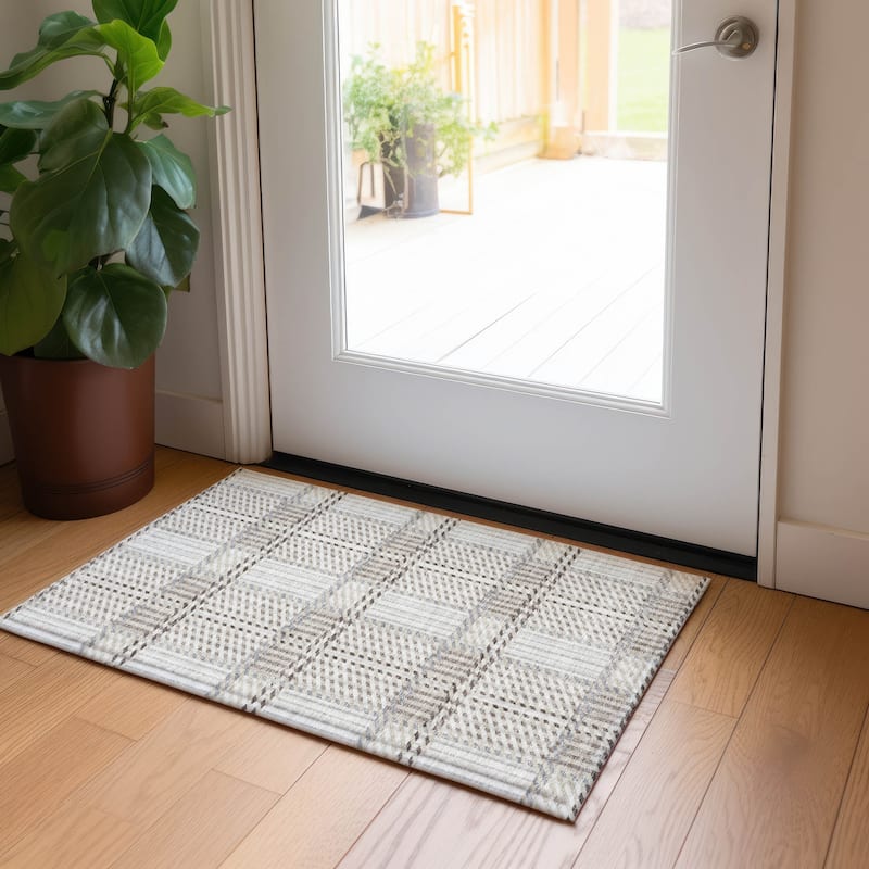 Machine Washable Indoor/ Outdoor Geometric Stripe Chantille Rug