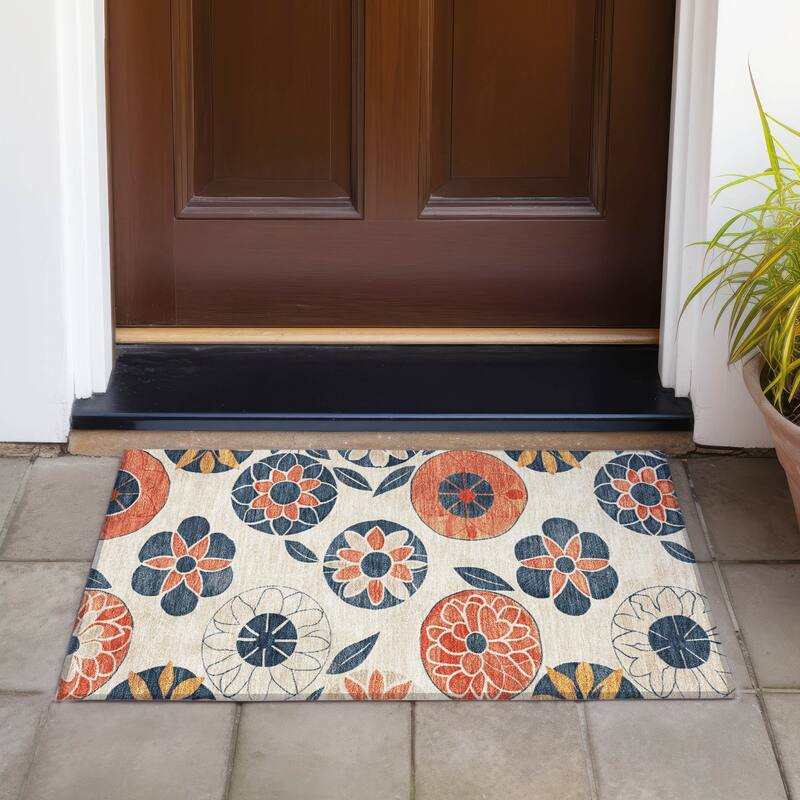 Machine Washable Indoor/Outdoor Transitional Floral Chantille Rug - Beige - 1'8" x 2'6"
