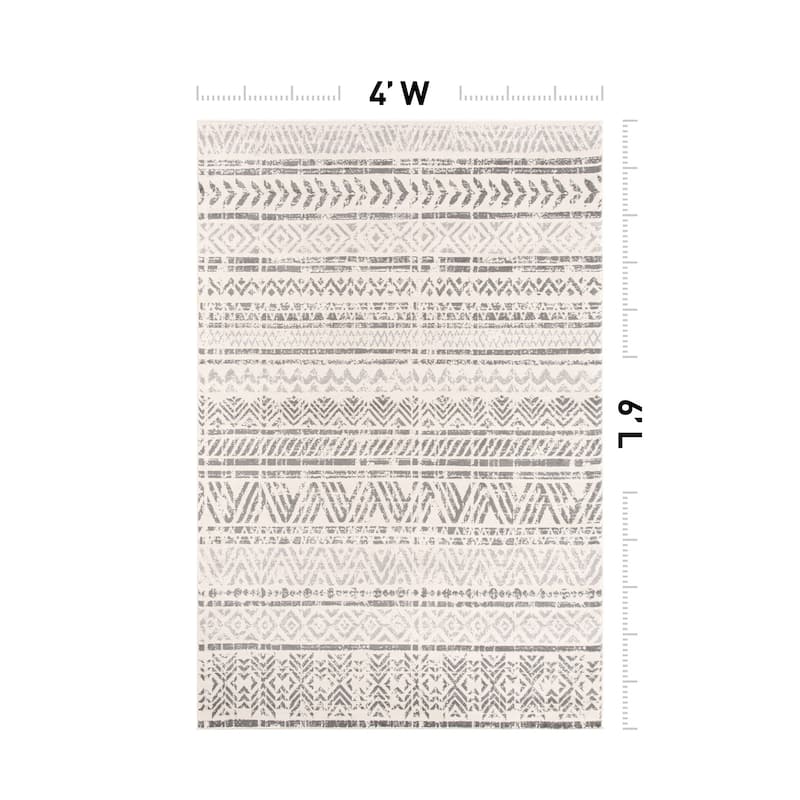 The Curated Nomad Midtown Geometric Distressed Bohemian Rug