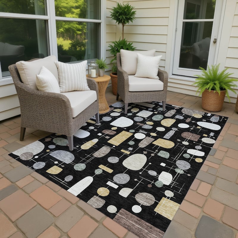 Machine Washable Indoor/ Outdoor Contemporary Fun Chantille Rug - Black - 8' x 10'