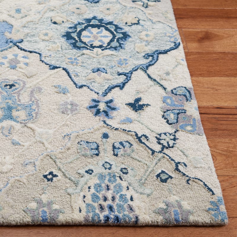 SAFAVIEH Handmade Glamour Noella Floral Wool Rug - 5' x 8' - Beige/Blue - Rectangle