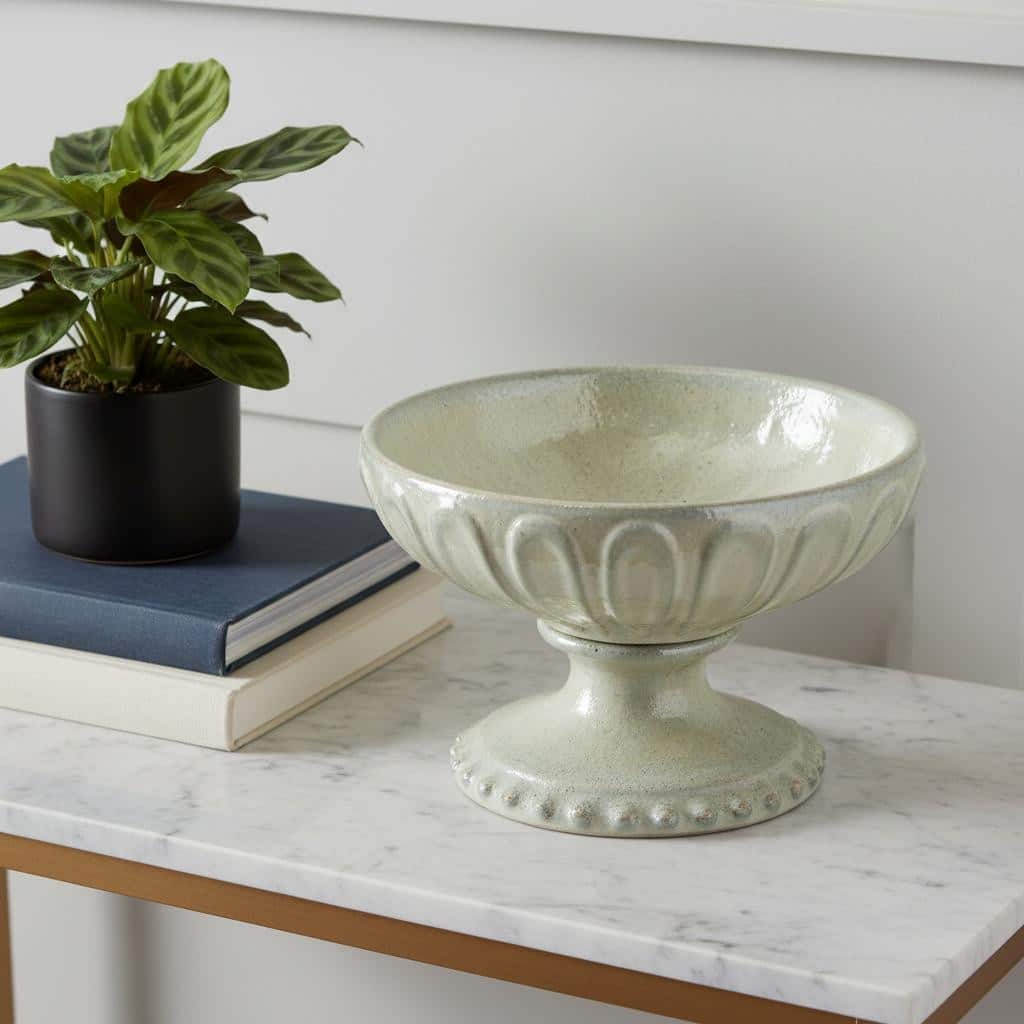 HomeRoots 10" Gray Ceramic Round Pedestal Centerpiece Bowl - 9.60 in. x 6.70 in. x 9.60 in.
