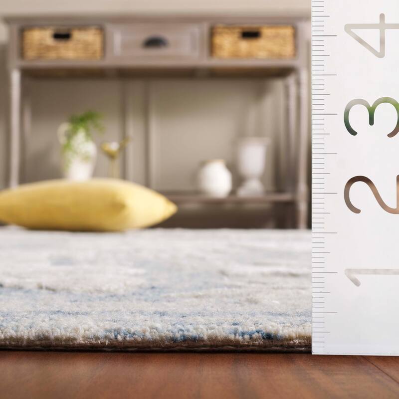 SAFAVIEH Handmade Glamour Veselina Modern Wool & Viscose Rug