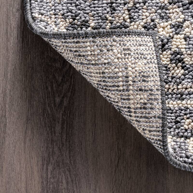 Nuloom Elodie Distressed Diamonds Area Rug