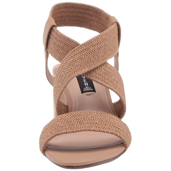 closed toe sandals steve madden
