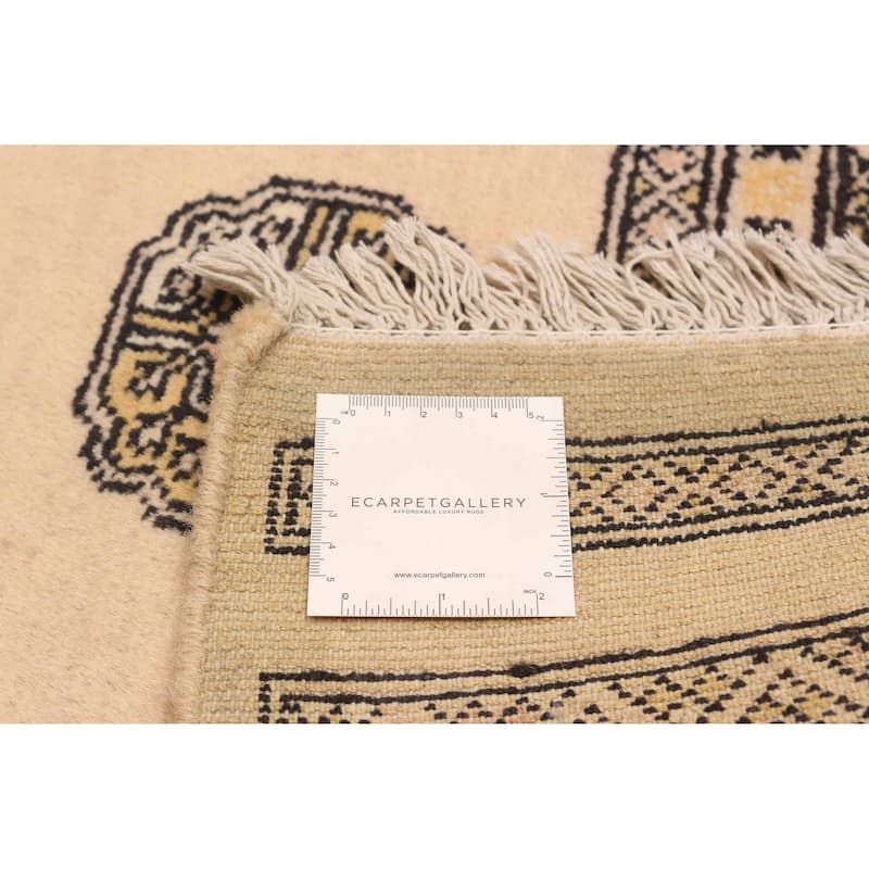 ECARPETGALLERY Hand-knotted Peshawar Bokhara Ivory Wool Rug - 5'5 x 8'4