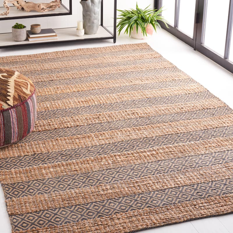 SAFAVIEH Handmade Natural Fiber Jalynn Geometric Seagrass Rug - 3' x 5' - Charcoal/Natural