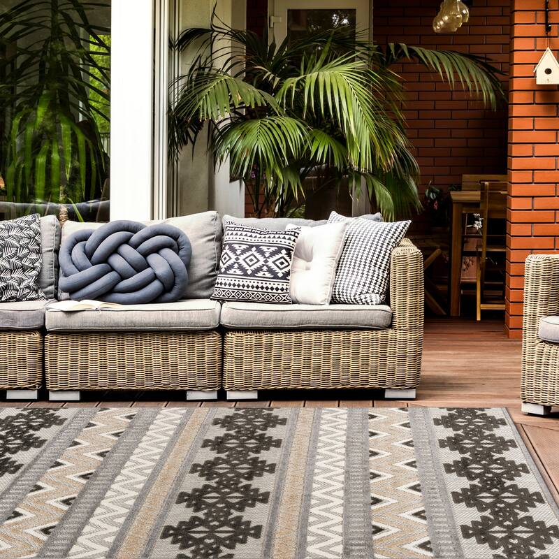 World Rug Gallery Contemporary Geometric Bohemian Indoor/Outdoor Area Rug