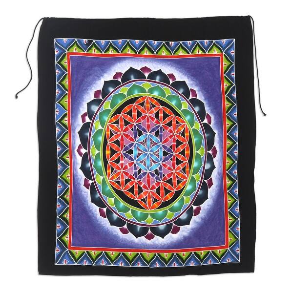 NOVICA Bata De Batik De Rayón Hecha A Mano Artesanal Con Estampado Floral Indonesio Negro Y