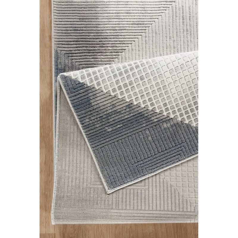 Gray 7 ft. 10 in. x 10 ft. 6 in. Luxury Area Rug, 0.43 Pile Height – Sophisticated Warmth for Any Room - 6' x 7'