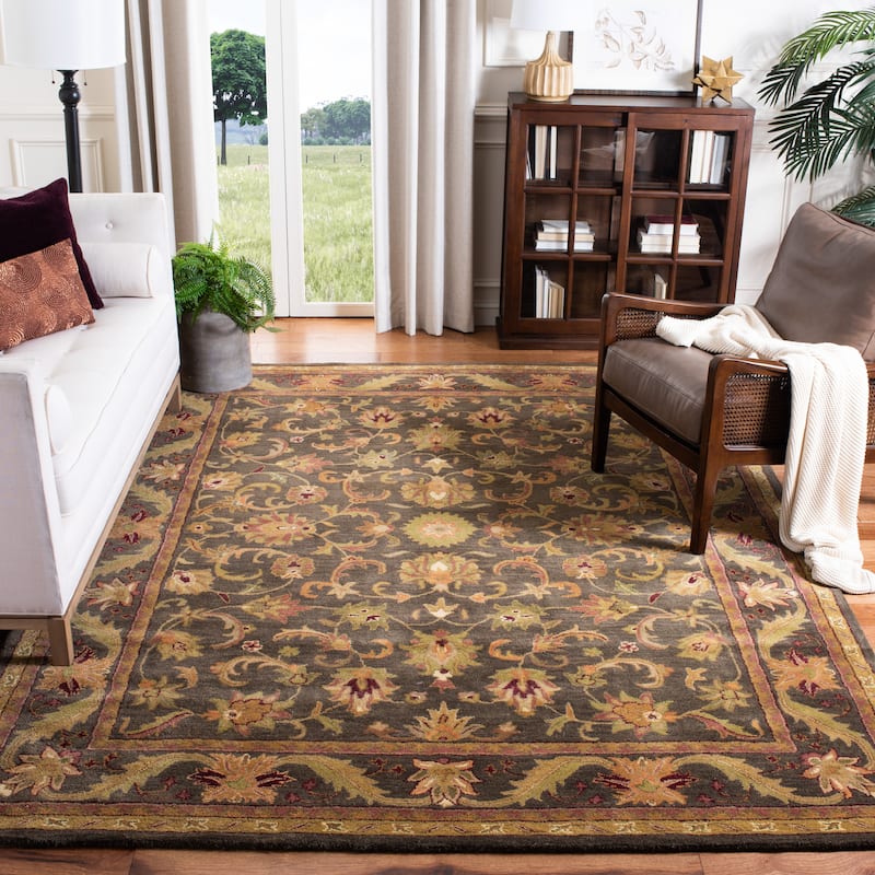 SAFAVIEH Handmade Antiquity Manerva Traditional Oriental Wool Rug - 6' x 9' - Green/Gold