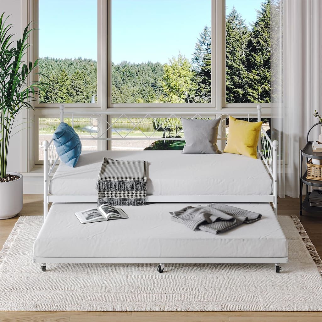 Twin Metal Daybed and Trundle