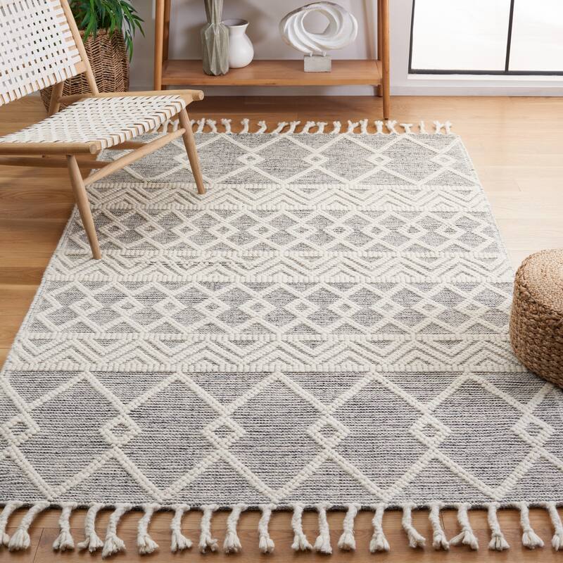 SAFAVIEH Handmade Natura Heljo Transitional Wool Rug