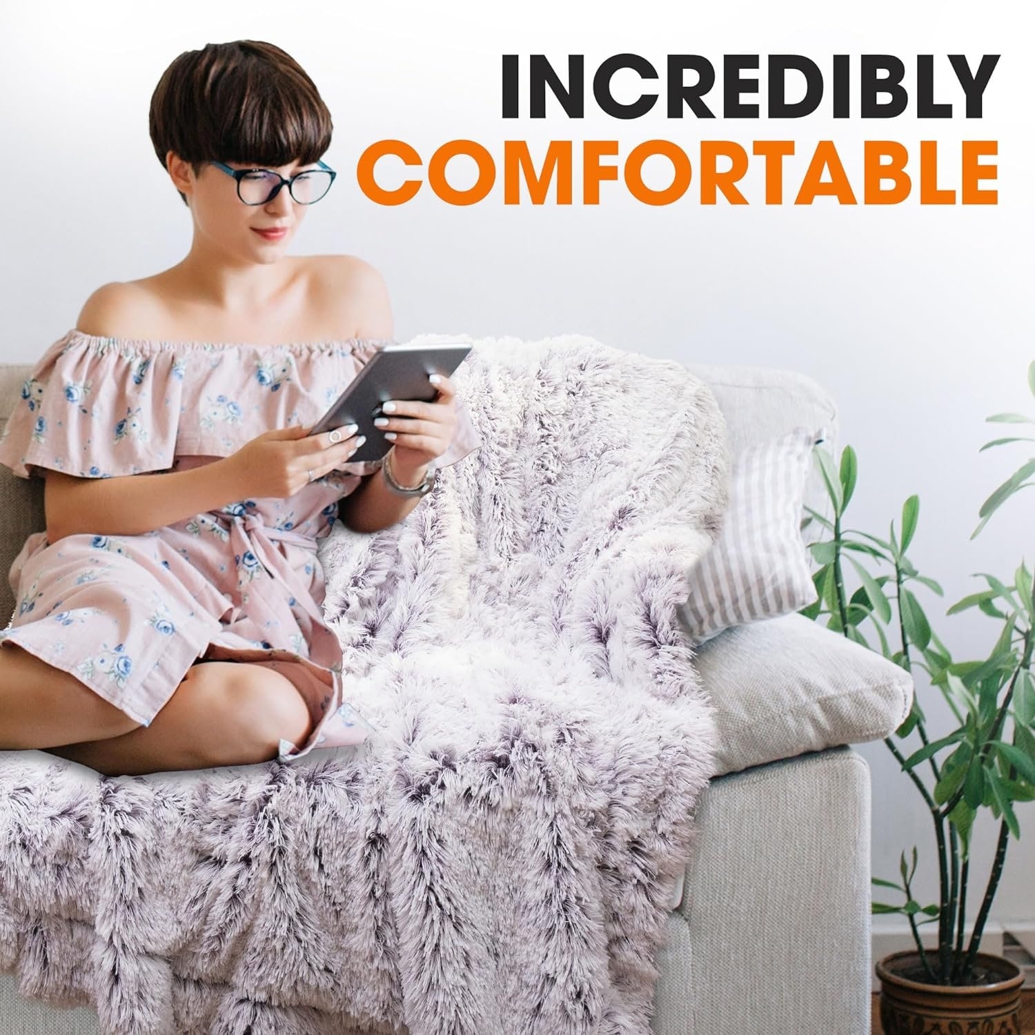 Cheer Collection Reversible Faux Fur Accent Throw Blanket-image