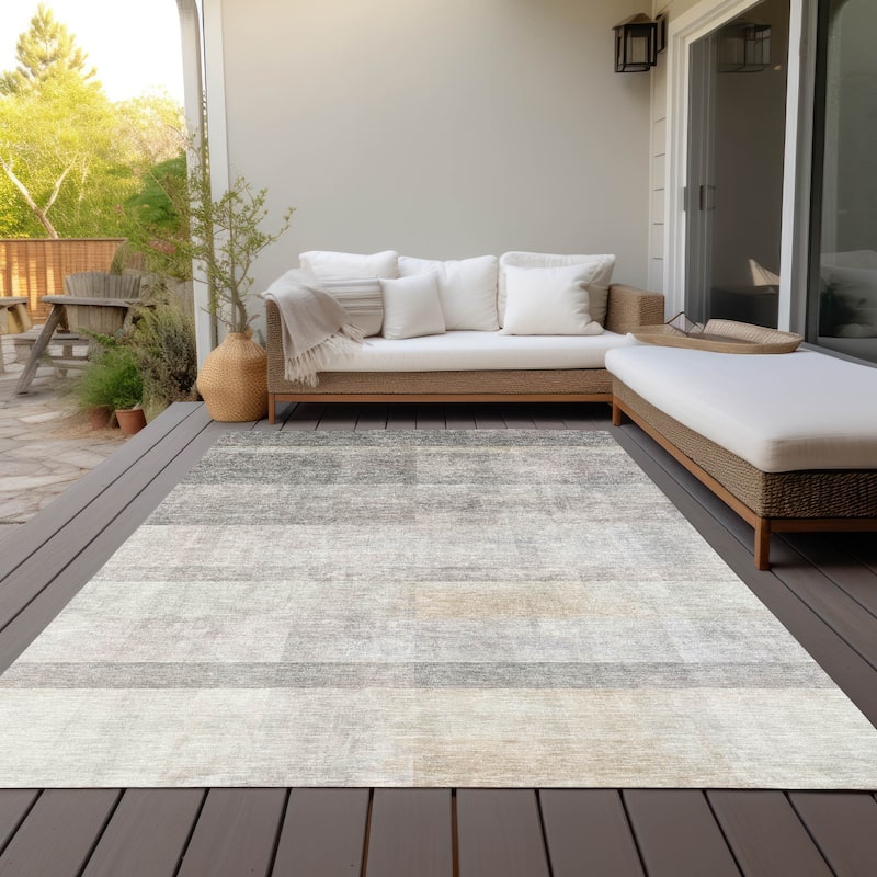 Machine Washable Indoor/ Outdoor Modern Abstract Chantille Rug