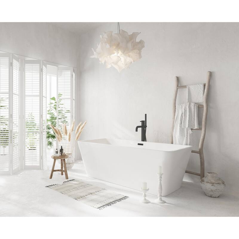 Thaddeus Bathtub in Glossy White