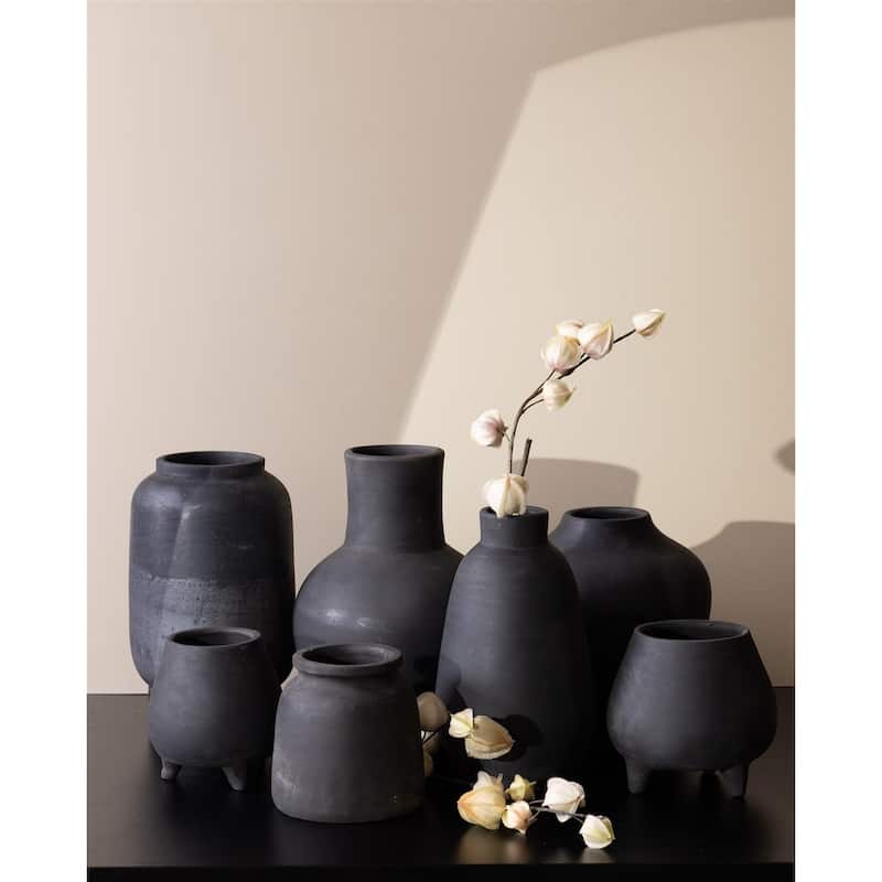 Black Terracotta Planter A w/ Feet - Black