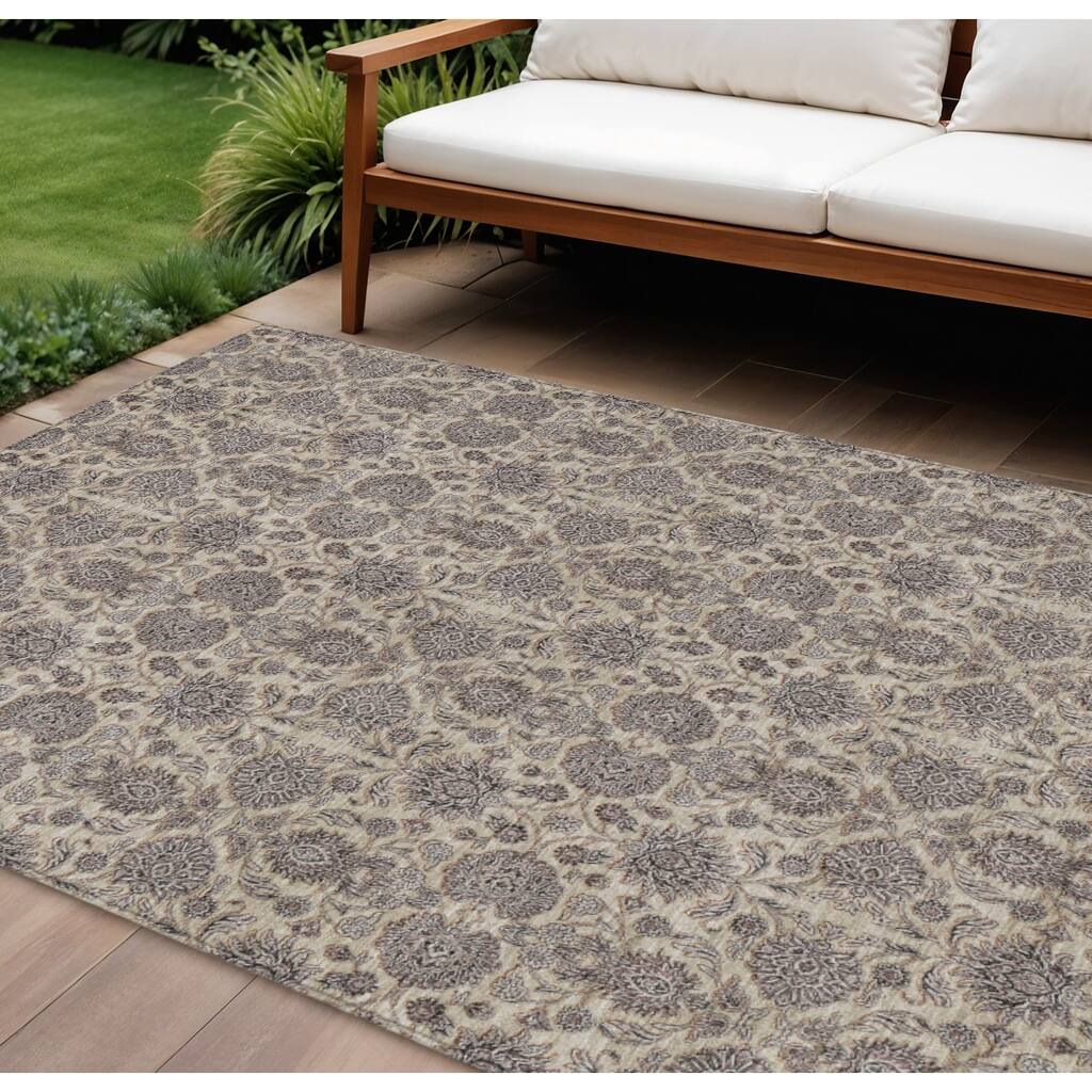 HomeRoots Floral Transitional Rectangle Outdoor Rug