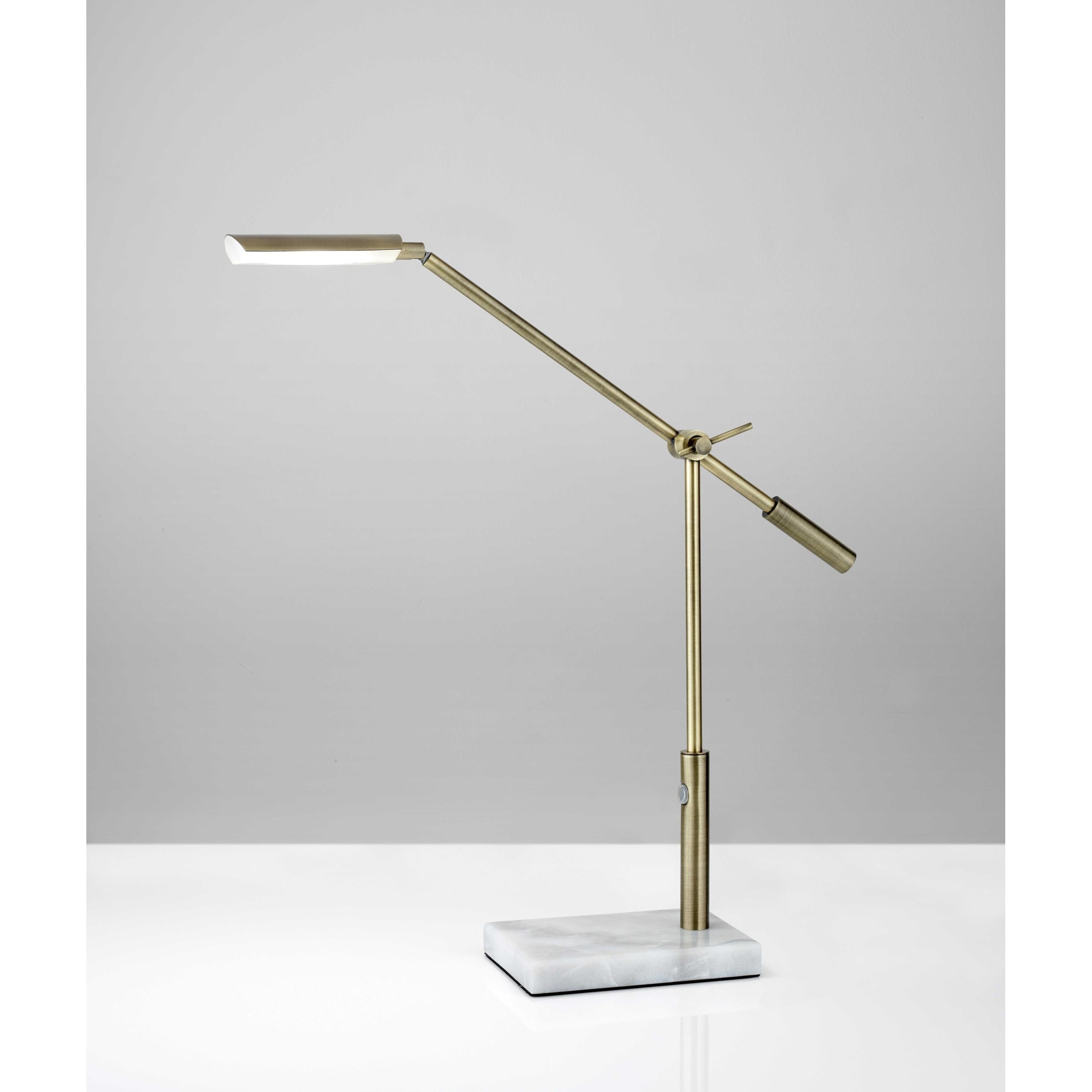 Sleek Brass Metal Adjustable And Dimmable Led Desk Lamp Sleek Brass Metal Adjustable And Dimmable Led Desk Lamp