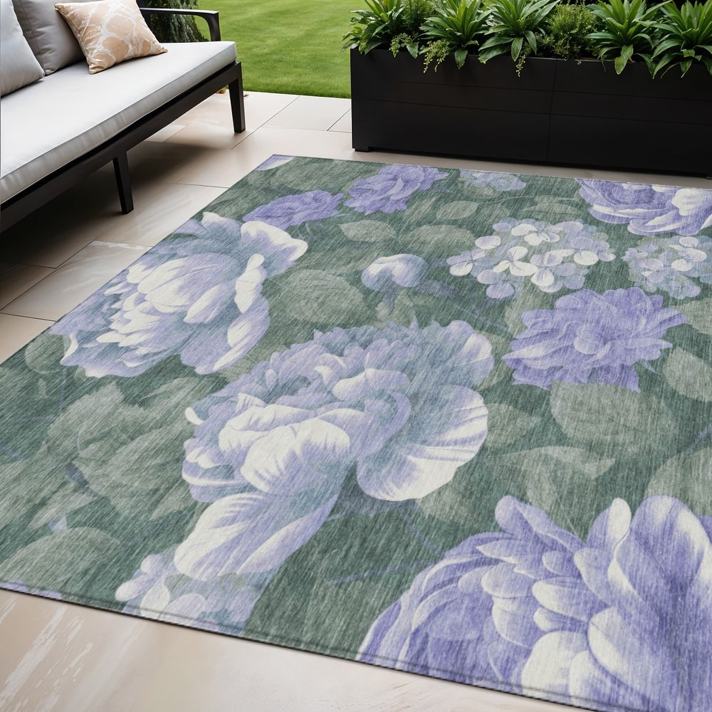 HomeRoots Floral Transitional Rectangle Outdoor Rug