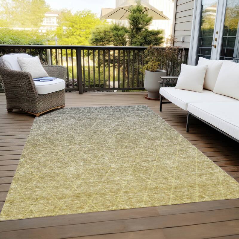 Machine Washable Indoor/ Outdoor Ombre Trellis Chantille Rug