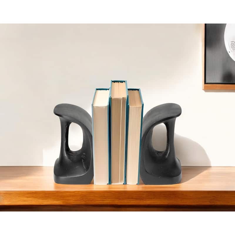 HomeRoots Set of Two 6" Black Metal Decorative Bookends - 6" H x 5.5" W x 7.5" D