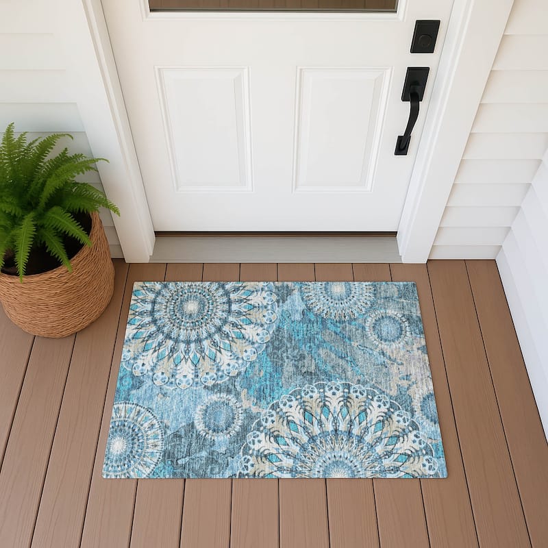 Machine Washable Indoor/ Outdoor Traditional Pinwheel Chantille Rug - Teal - 1'8" x 2'6"