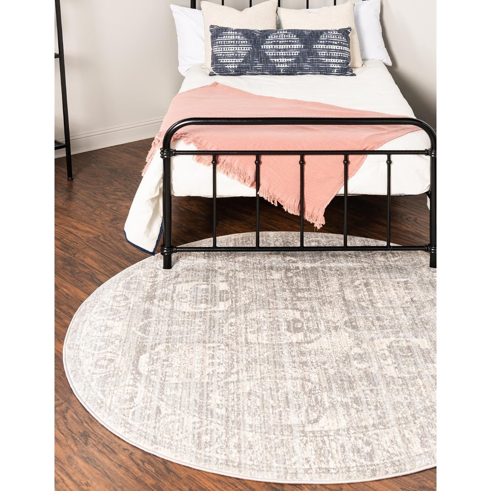 Traditional Nixa Collection Area Rug