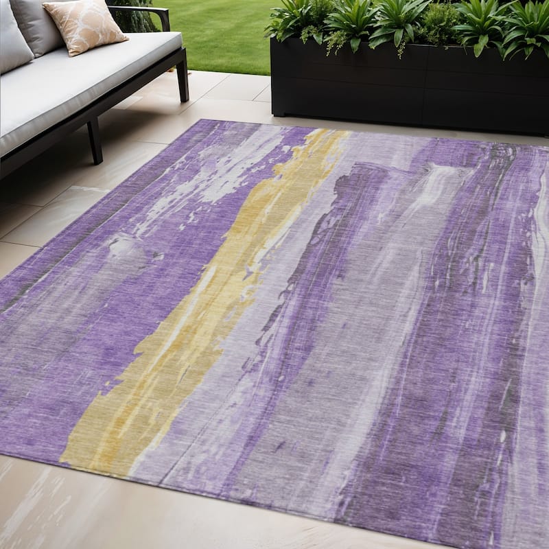 HomeRoots Abstract Transitional Rectangle Outdoor Rug - 5' X 8'