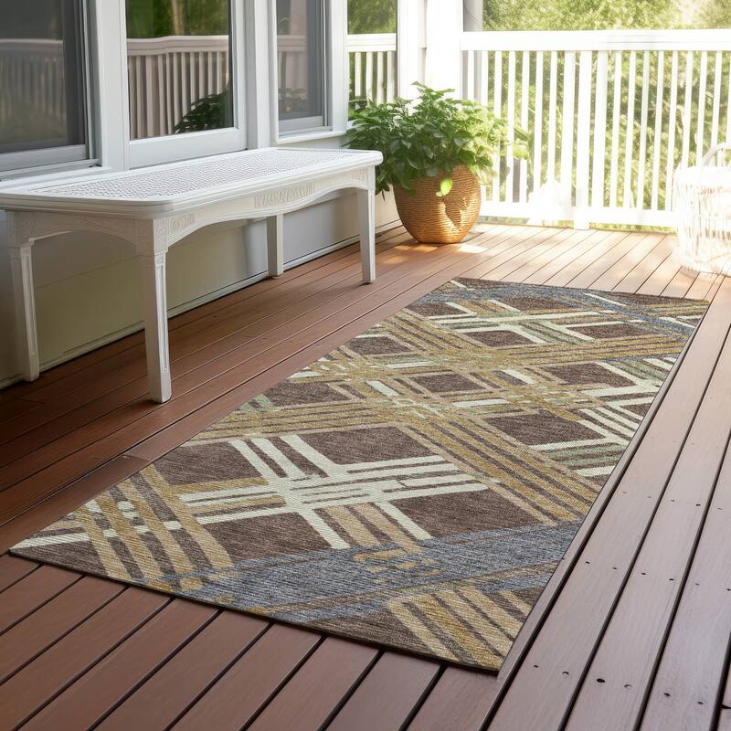 Machine Washable Indoor/ Outdoor Modern Trellis Chantille Rug - Chocolate - 2'3" x 7'6"