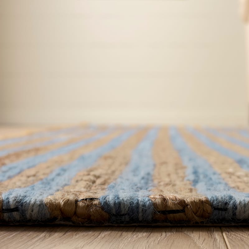 Martha Stewart by SAFAVIEH Handmade Deivi Jute Rug