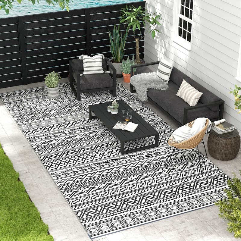 Outsunny Reversible Outdoor Rug, 9' x 18' Waterproof Plastic Straw Floor Mat, Portable RV Camping Carpet - Black