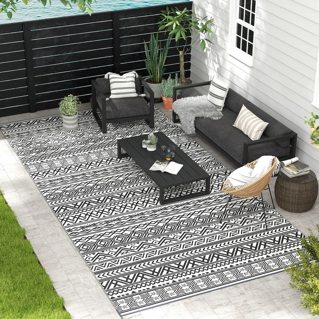 Outsunny Reversible Outdoor Rug, 9' x 18' Waterproof Plastic Straw Floor Mat, Portable RV Camping Carpet