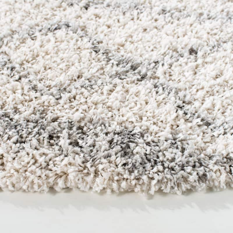 SAFAVIEH Pro Lux Shag Dottie Moroccan Tassel 2.4-inch Thick