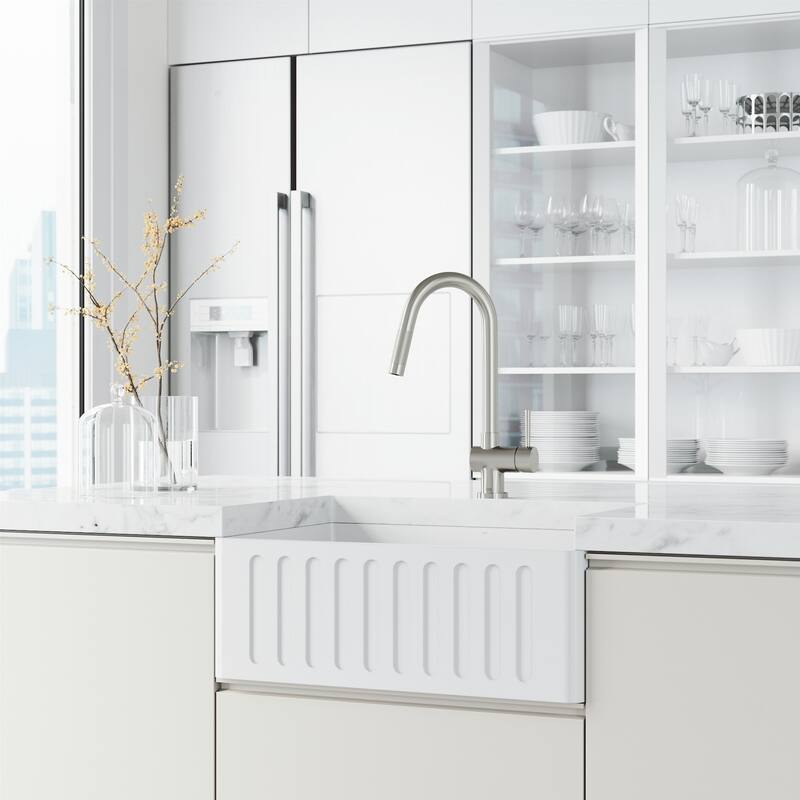 VIGO Gramercy 17" H Single Handle Pull-Down Spout Kitchen Faucet with Touchless Sensor